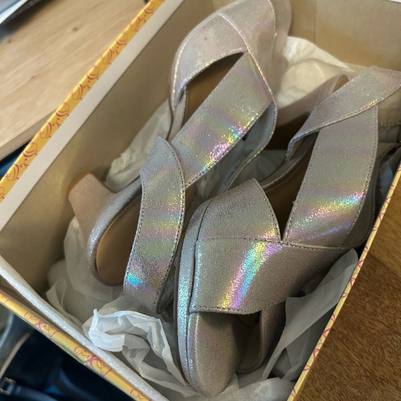 Size 9 M Christy Women's Dressy Heels - Picture 2 of 6